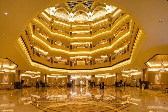Experience the Emirates Palace from Abu Dhabi - The free Abu Dhabi city tour: how audio in 10+ languages works for you