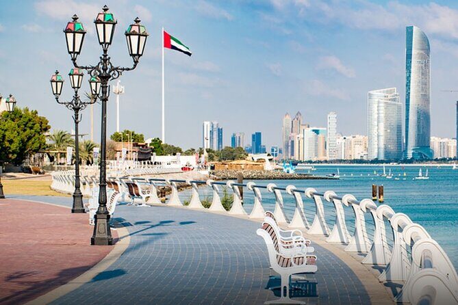 Explore Abu Dhabi In Full Day City Tour (8 Hours) - Sheikh Zayed Grand Mosque Center: the main event