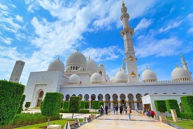 Ferrari World Theme Park and Abu Dhabi Tour with Pick Up - Ferrari World Yas Island: how to get the most from ~3 hours