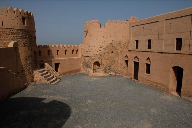 Five Emirates Full Day Tour from Dubai with Hotel Transfers - Fujairah on the Gulf of Oman: Al Bidya Mosque, Khor Fakkan, and Fujairah Fort