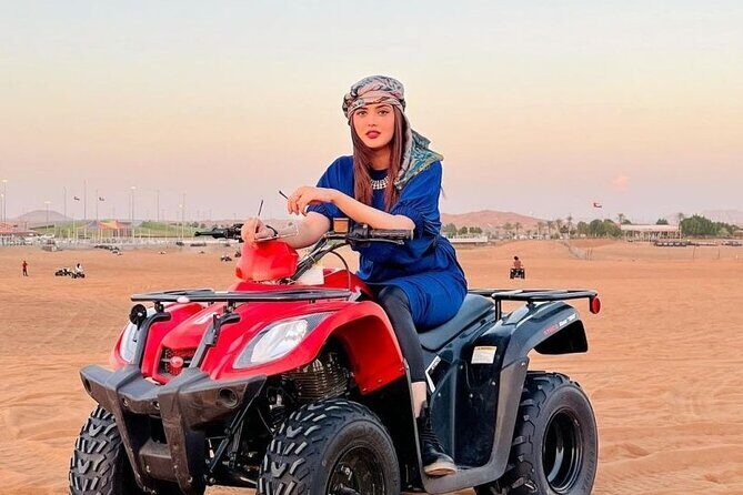 Five Star Desert Safari Dubai - Desert Culture Try-Ons: Henna, Shisha, and Traditional Dress