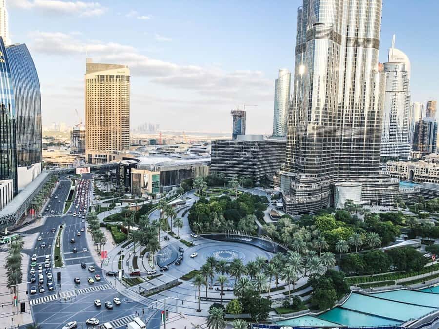 From Abu Dhabi: Explore Dubai with Optional Lunch - Emirates Mall on the way back and the reality of a long day