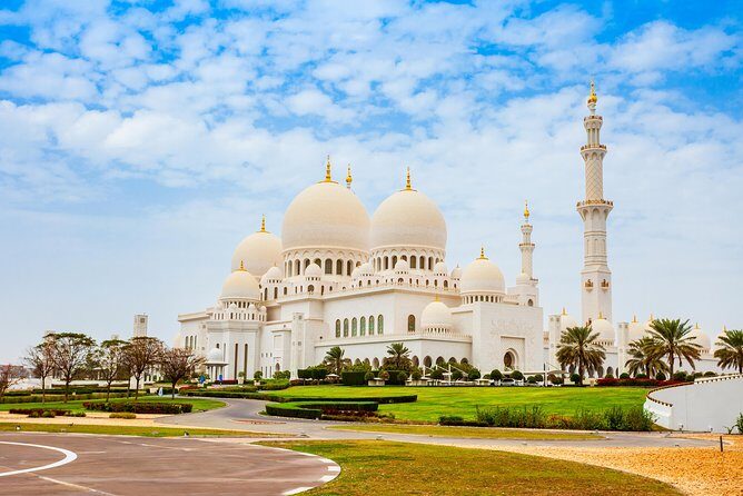 From Abu Dhabi: Grand Mosque, Qasr Al Watan Palace & Etihad Tower - Qasr Al Watan palace: Palace of the Nations without a guide inside
