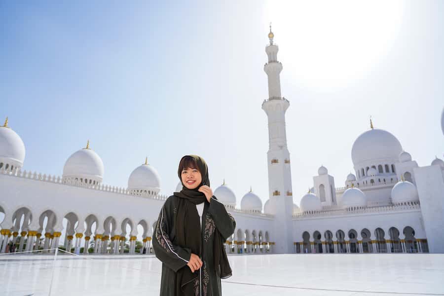 From Abu Dhabi: Grand Mosque, Royal Palace& Heritage Village - Sheikh Zayed Grand Mosque: the interior, the rules, and the timing pressure
