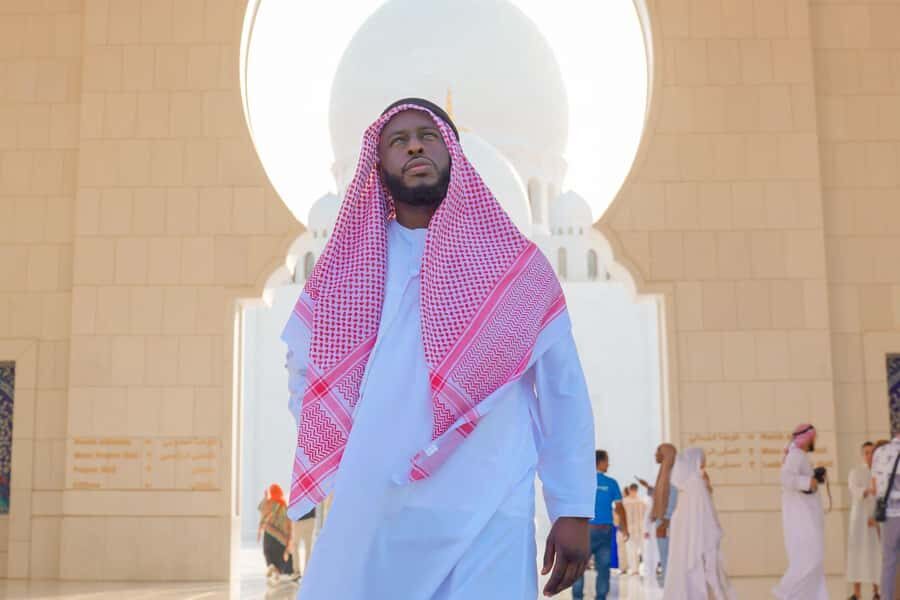 From Abu Dhabi: Half-Day Sheikh Zayed Mosque Guided Tour - Lunch at Al Khayma Heritage Restaurant: optional, but worth considering