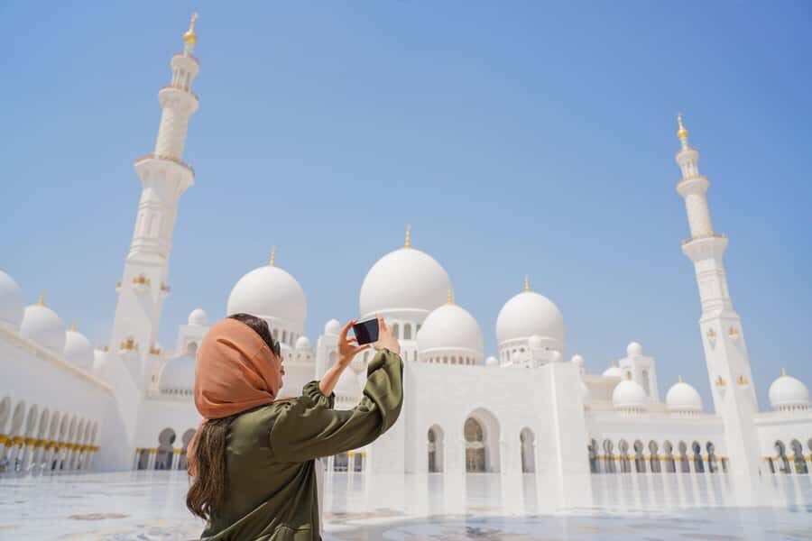 From Abu Dhabi: Half-Day Sheikh Zayed Mosque Guided Tour - Dress code and carry-on reality checks (read this before you pack)