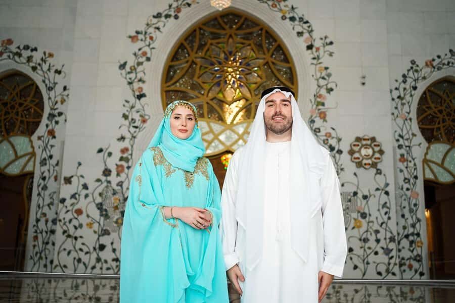 From Abu Dhabi: Half-Day Sheikh Zayed Mosque Guided Tour - Should you book the Abu Dhabi Sheikh Zayed Mosque half-day tour?
