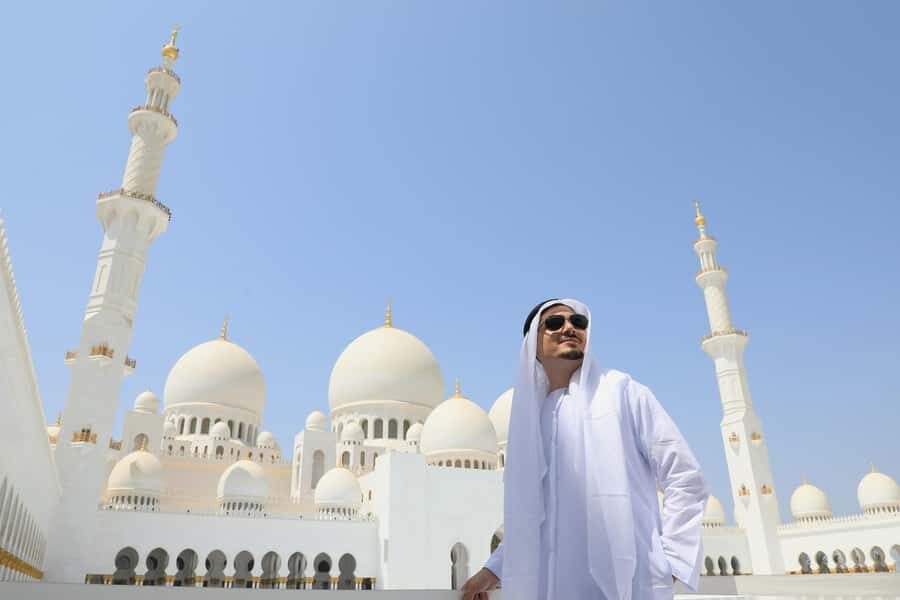 From Abu Dhabi: Half-Day Sheikh Zayed Mosque Guided Tour - From Abu Dhabi hotel pickup to mosque visit: how the timing works