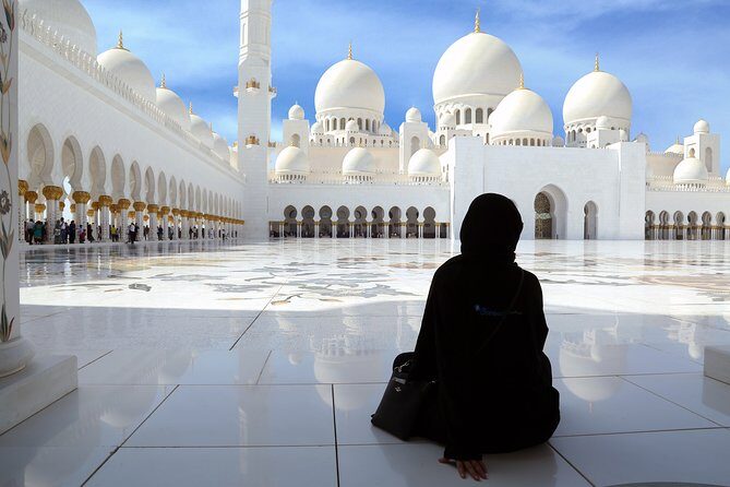 From Dubai: Abu Dhabi City Sightseeing And Sheikh Zayed Mosque - The guided pace: how to get more value out of limited time