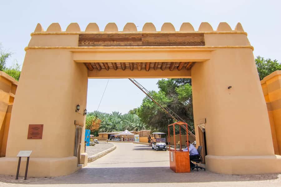 From Dubai: Al Ain Garden City Full-Day Sightseeing Tour - Guides and the difference a good one makes