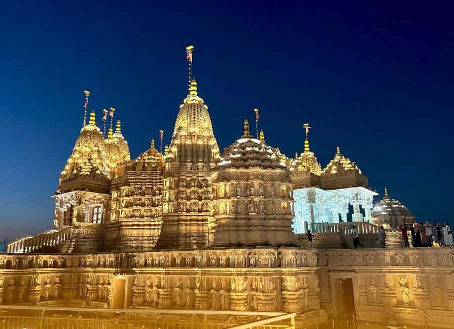From Dubai: BAPS Hindu Temple And Sheikh Zayed Mosque Tour - Lunch Break on Your Own: Simple Strategy for a Tight Day
