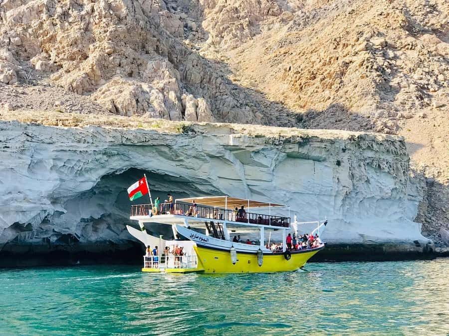 From Dubai/Sharjah/RAK: Dibba Musandam Trip & Dhow Cruise - A dhow cruise to Dibba Musandam: the good kind of day trip