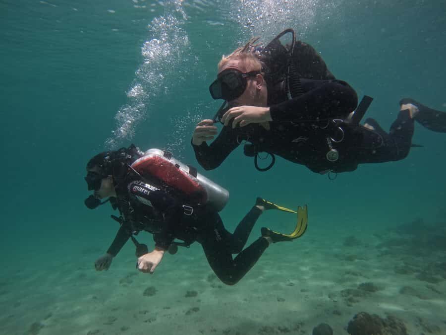 Fujairah: Try Diving Experience with underwater photos - Equipment and underwater photos: included value that saves you hassle