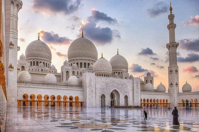 Full-Day Abu Dhabi City Tour from Dubai Including Lunch - Heritage Village and the Corniche Drive: A Contrast Morning/Afternoon