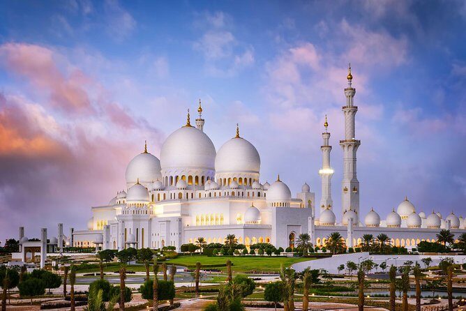 Full-Day Abu Dhabi City Tour from Dubai Including Lunch - Emirates Palace: Luxury You Mostly See Through a Photo Stop