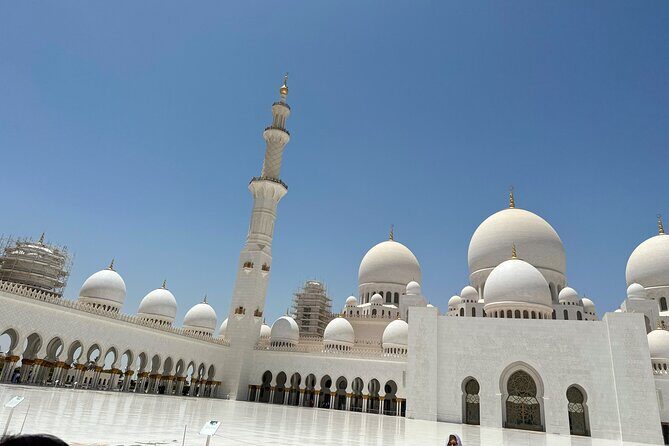 Full-day City Tour from Dubai to Abu Dhabi - Sheikh Zayed Grand Mosque Center: the big payoff of the day