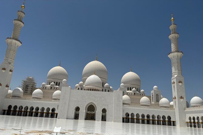 Full-day City Tour from Dubai to Abu Dhabi - Corniche Beach: a quick reset with big skyline views