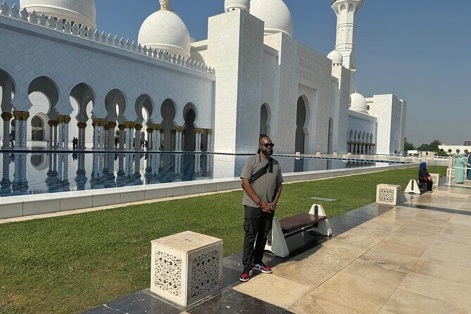 Full Day Private Abu Dhabi City Tour - Etihad Towers: A 10-Minute Photo Stop That Breaks Up the Day