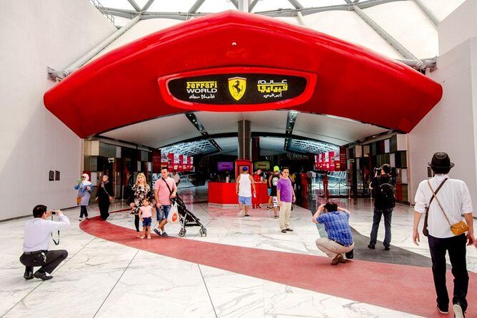 Full-Day Private Abu Dhabi City Tour With BAPS Temple Visit - The Marina Mall lunch block: eat, reset, and keep your day on track