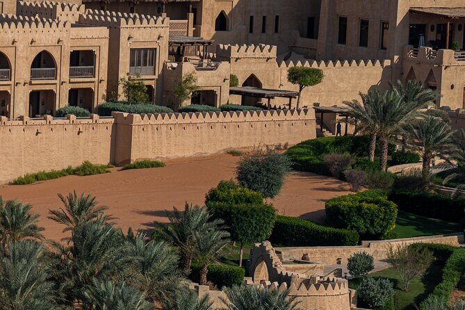 Full-day Private City Tour in Abu Dhabi (Private) - Emirates Palace and Emirates Heritage Village: two very different Abu Dhabi moods