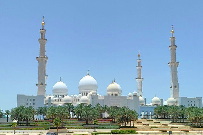 Full Day Shared Tour to Abu Dhabi City - Sheikh Zayed Grand Mosque Center: the architectural centerpiece