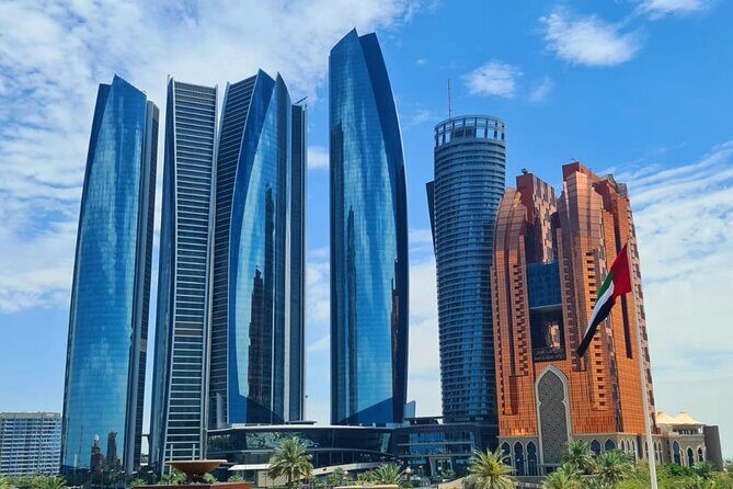 Full Day Shared Tour to Abu Dhabi City - Abu Dhabi Dates Market: a practical taste of daily culture