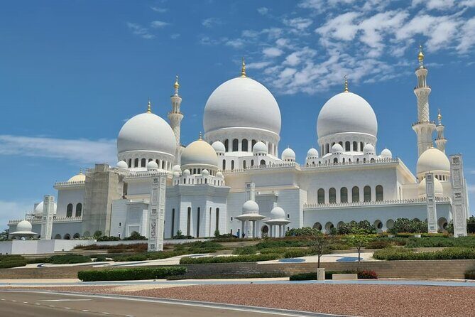 Guided City Tour of Abu Dhabi with Sheikh Zayed Mosque - Key Highlights You’ll Actually Care About