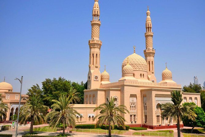 Half Day Dubai City Sightseeing Tour with Pick up - Palm Jumeirah and Atlantis: seeing the wow without the theme-park time sink