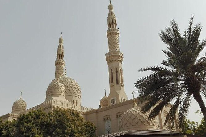 Half Day Dubai City tour ( Sharing Group ) - Jumeirah Mosque photo stop: a classic facade with history signals