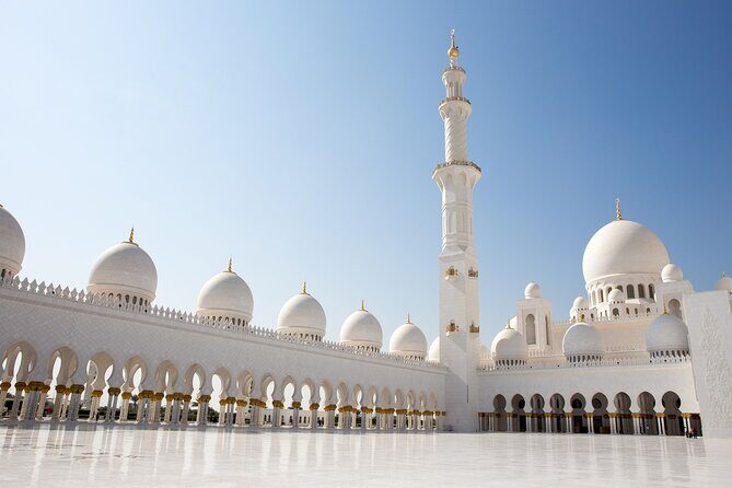 Half-Day Private Abu Dhabi Tour From Dubai - The Big Abu Dhabi Contrast: Mosque Grandeur Meets Modern UAE