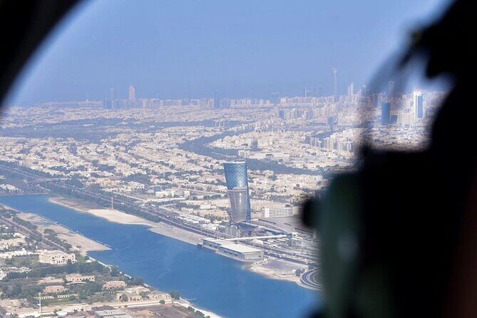 Helicopter Private Tour in Abu Dhabi - Why a Private Helicopter View Works So Well in Abu Dhabi