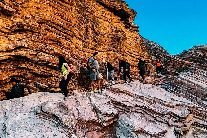 Hiking in the UAE’s Scenic Hajar Mountains - What you’ll actually see: pools, rock formations, farms, and older traces