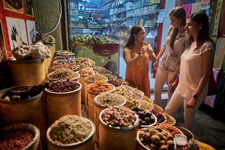 Historic Forts, Boats and Pearls of Old Dubai Walking Tour - The Abra ride across Dubai Creek: the quickest time-travel moment