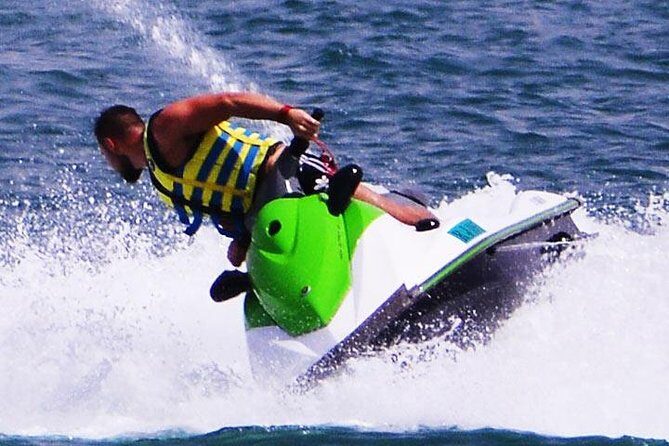 Jet Ski Ride - Prebooking Jet Ski Time in Ras Al Khaimah (no beach chaos)