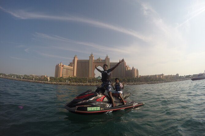 Jet Ski Tour of Burj Al Arab in a Small-group - Photo strategy: how to get better shots on a moving ride