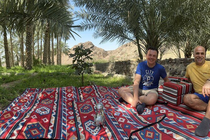 Journey to the Heart of the Emirates - The guide matters: story quality, languages, and pacing