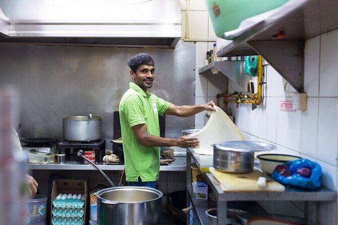 Local Street Food and Guided Walking Tour of Dubai Old Town - Stop 3: Dubai Hindu Temple (Temple Lane) in about 10 minutes