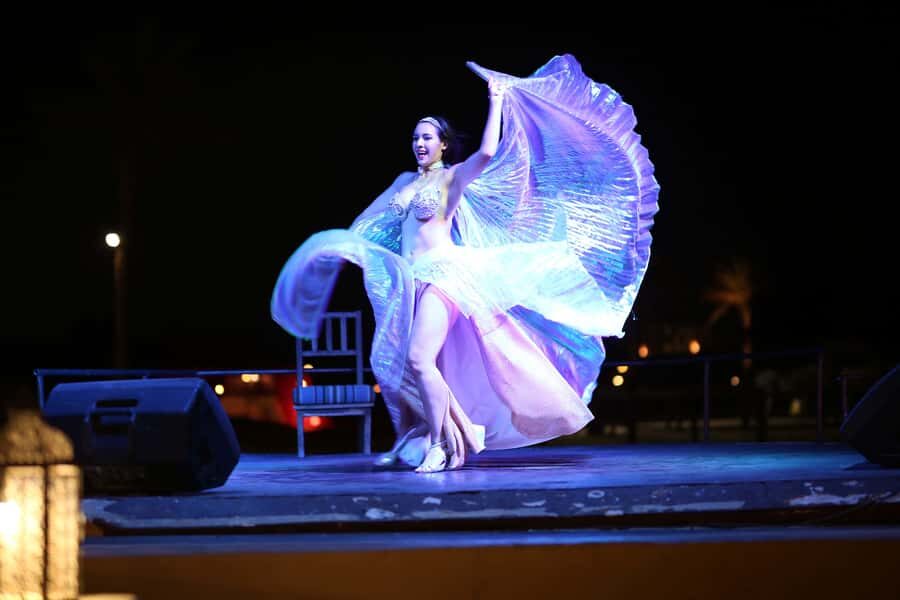 Luxury Dubai Desert Safari, BBQ, Camel Ride, Quad Bike, Show - Who should book this desert safari