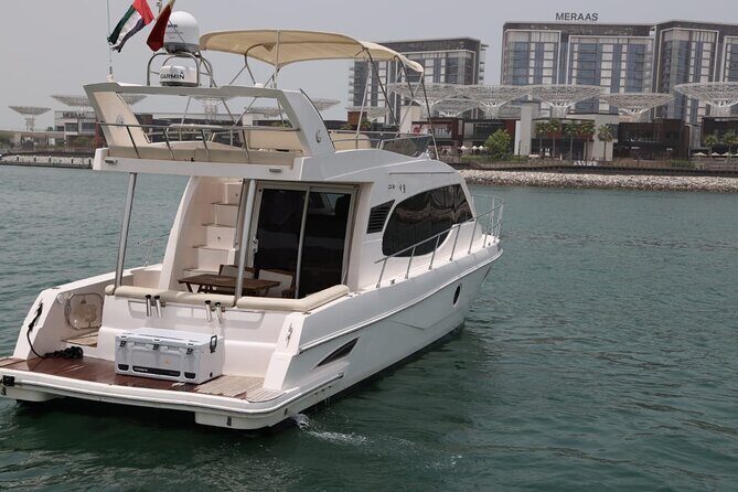 Luxury Yacht Charter : Dubai Marina, Atlantis The Palm & Burj Al Arab - Choose your cruise length: 1, 2, 3, or 4 hours