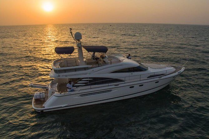 Luxury Yacht Tour Around Palm Island - Timing, weather, and getting ready without stress