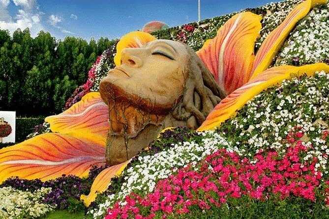 Miracle Garden Tour with Entry Tickets & Transfers - Small group size and staff support: why it helps at the gate
