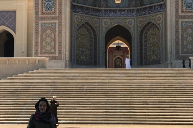 Muscat City Tour from Dubai with Free Visa & Omani Lunch - Al Alam Palace to Haramil Village: Royal Symbols to Daily Life