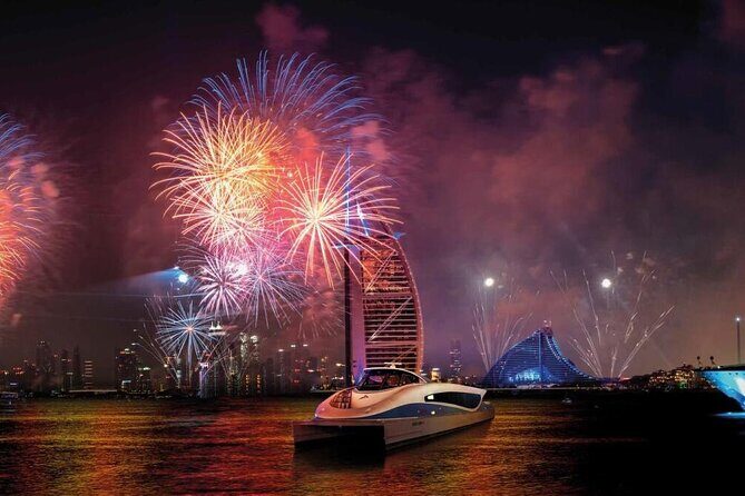 New Year Cruise with Burj Al-Arab Fireworks View - The 9:00 PM Start and 3-Hour Rhythm (So You’re Not Lost at Midnight)