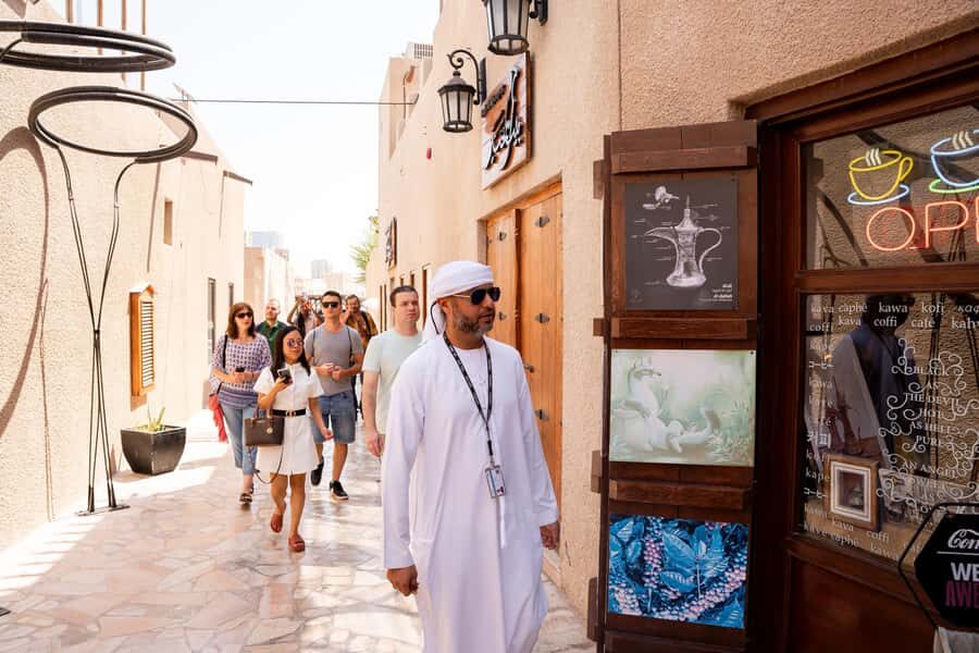 Old Dubai Guided Tour With Photographer: Souks & Street Food - Al Seef promenade and the mosque photostop: a calmer stretch before the souks