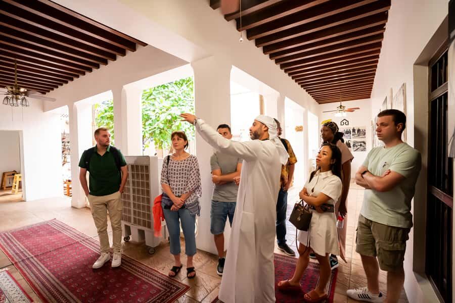 Old Dubai Guided Tour With Photographer: Souks & Street Food - Starting at Al Khayma Heritage Restaurant: the first taste of the past
