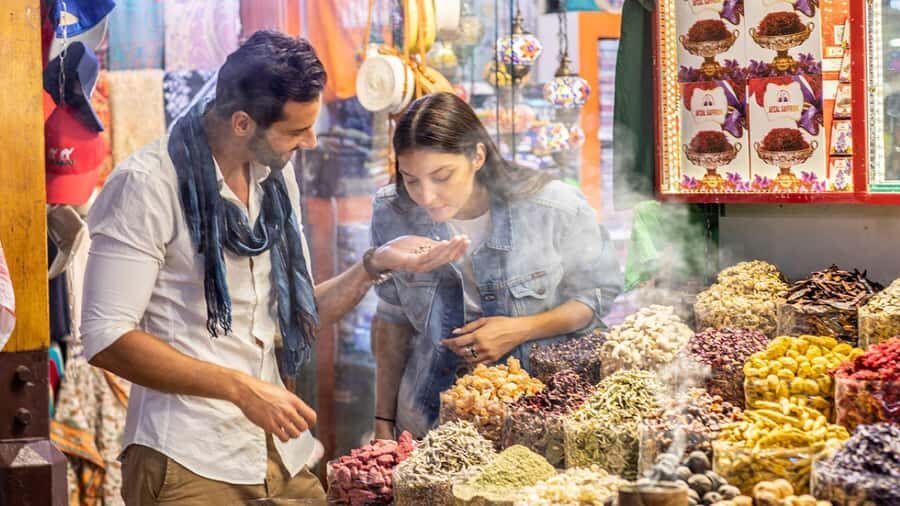 Old Dubai Heritage Tour: Souks, Mosques & more hidden gems! - Jumeirah Mosque Photo Stop and the Reality Check on Old Dubai