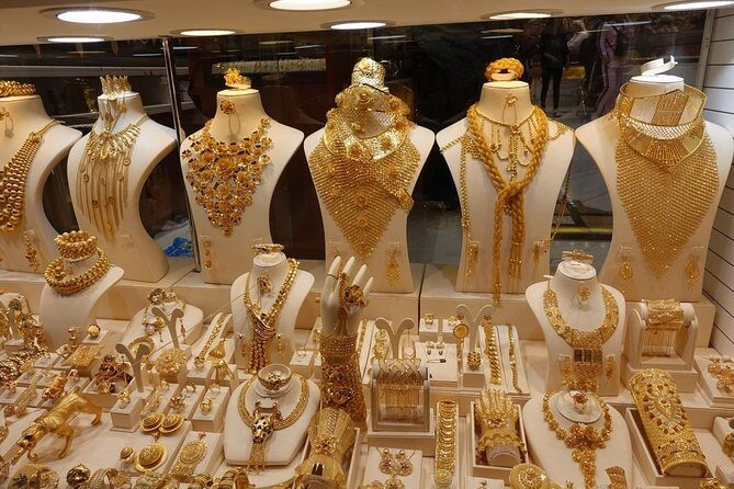 Old Dubai Shopping Tour (Textile, Spice and Gold Souq) - Dubai Creek abra ride: a quick reset between markets