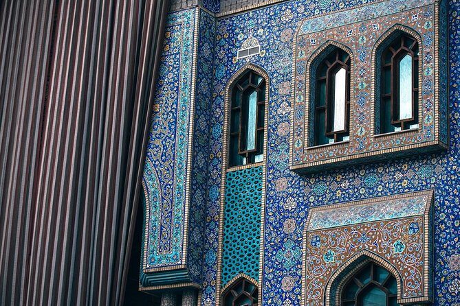 Old Dubai Walking Tour: Abra ride, Creek, Spice & Gold Souks. - Starting in Al Fahidi: that 1780s fortress feeling