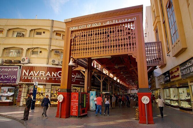 Old & Modern Dubai Full Day Private Tour with Blue Mosque Visit - Souk Madinat Jumeirah: a modern souk with real walking time