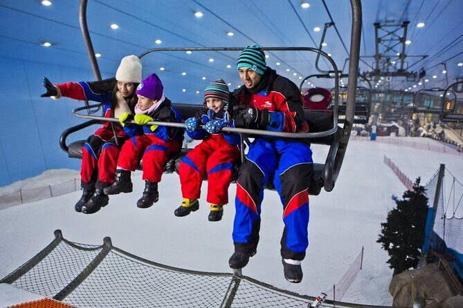 One-Day Ski Dubai with Snow Plus Tickets in the Mall of Emirates - Locker access and storing your essentials safely